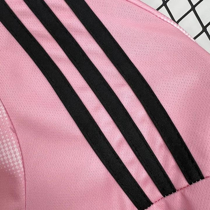 Maillot concept Real Madrid 2025 rose et blanc exclusif