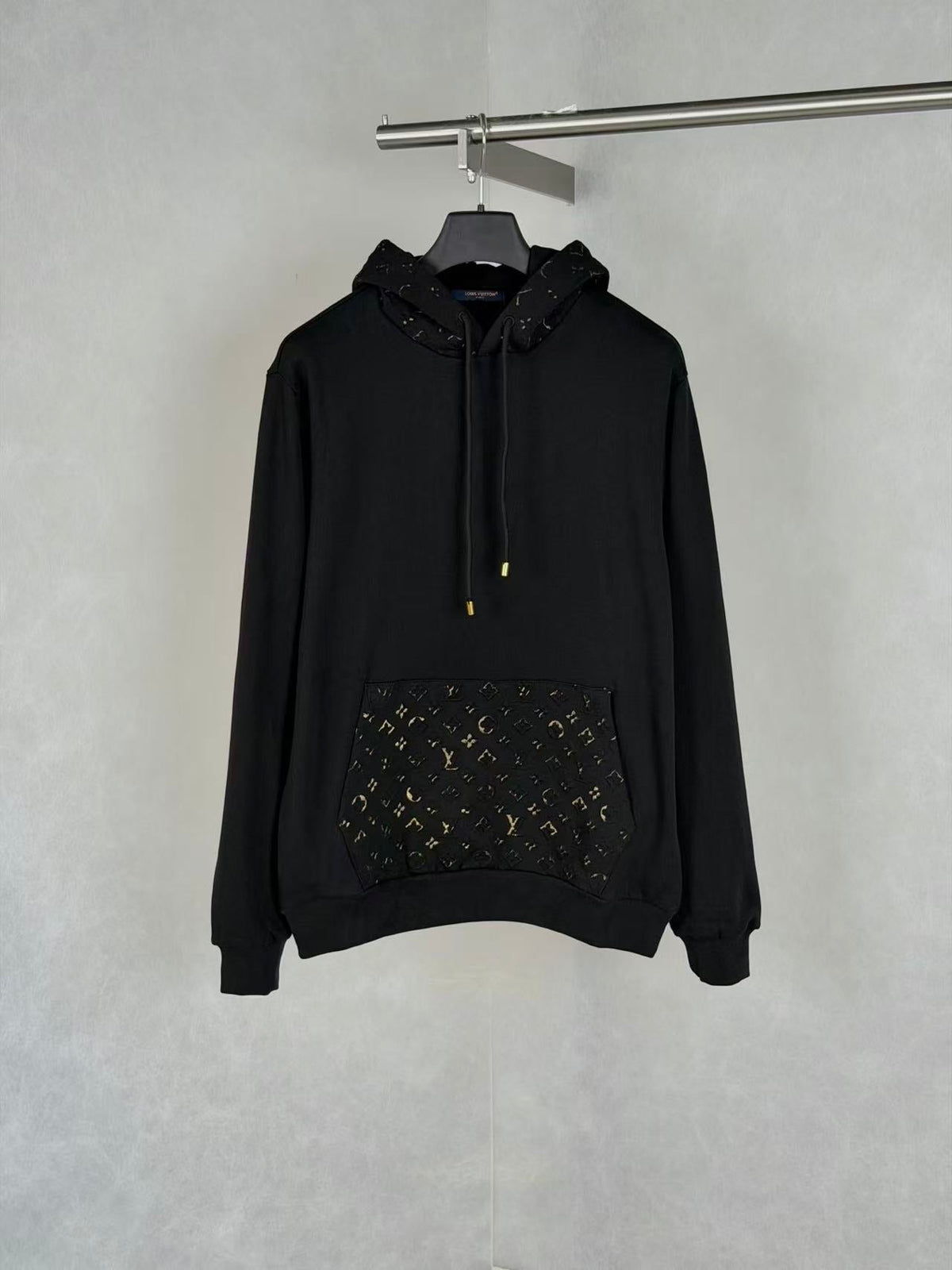 Sweat lv noir new model