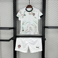 Kit Enfant Portugal Extérieur 2025/2026